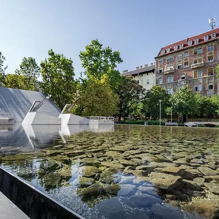 Live Star Lejlighed *